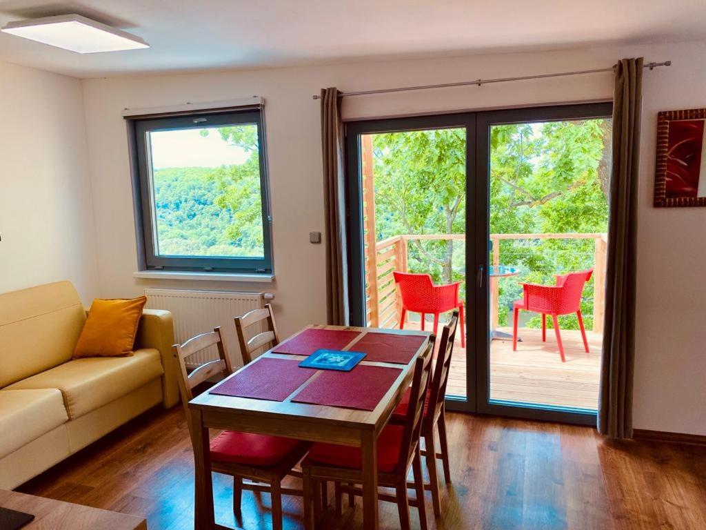 - E - Vyhlidka Nad Rekou Lodge Zdiby